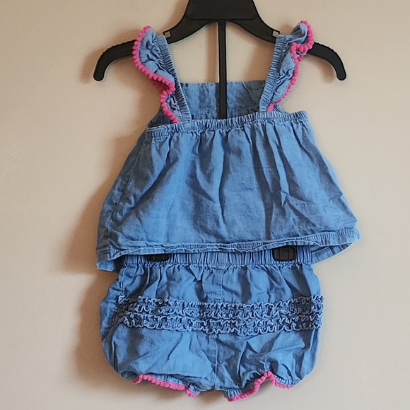 Baby Essentials Baby Girl 2-piece Set. Top and Shorts Size 9 months. - Picture 4 of 5